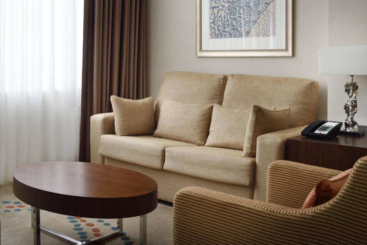 Courtyard By Marriott Riyadh Olaya Riade Exterior foto