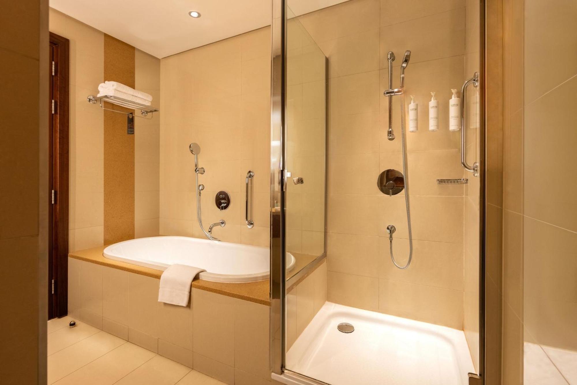 Courtyard By Marriott Riyadh Olaya Riade Exterior foto
