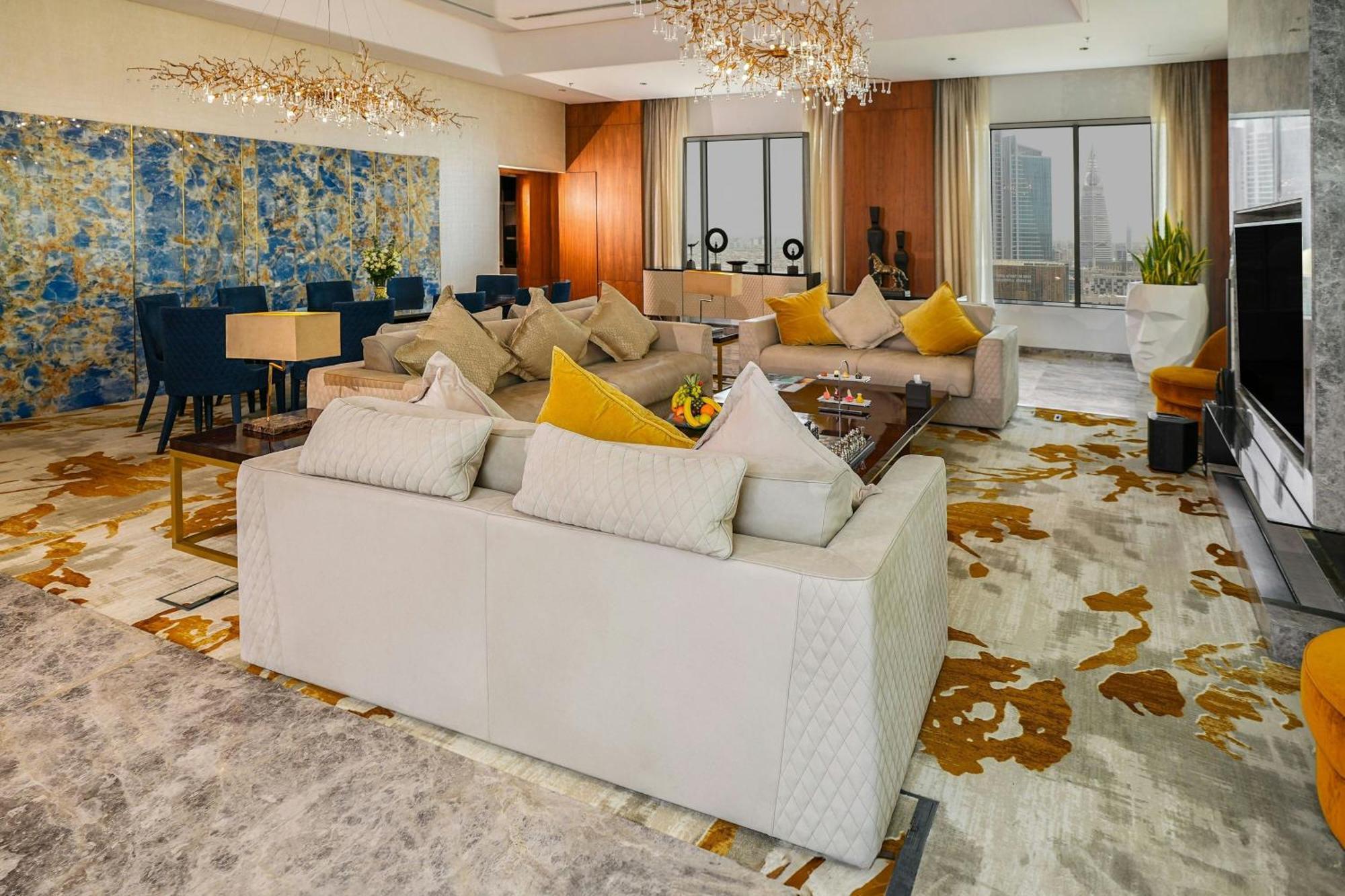 Courtyard By Marriott Riyadh Olaya Riade Exterior foto