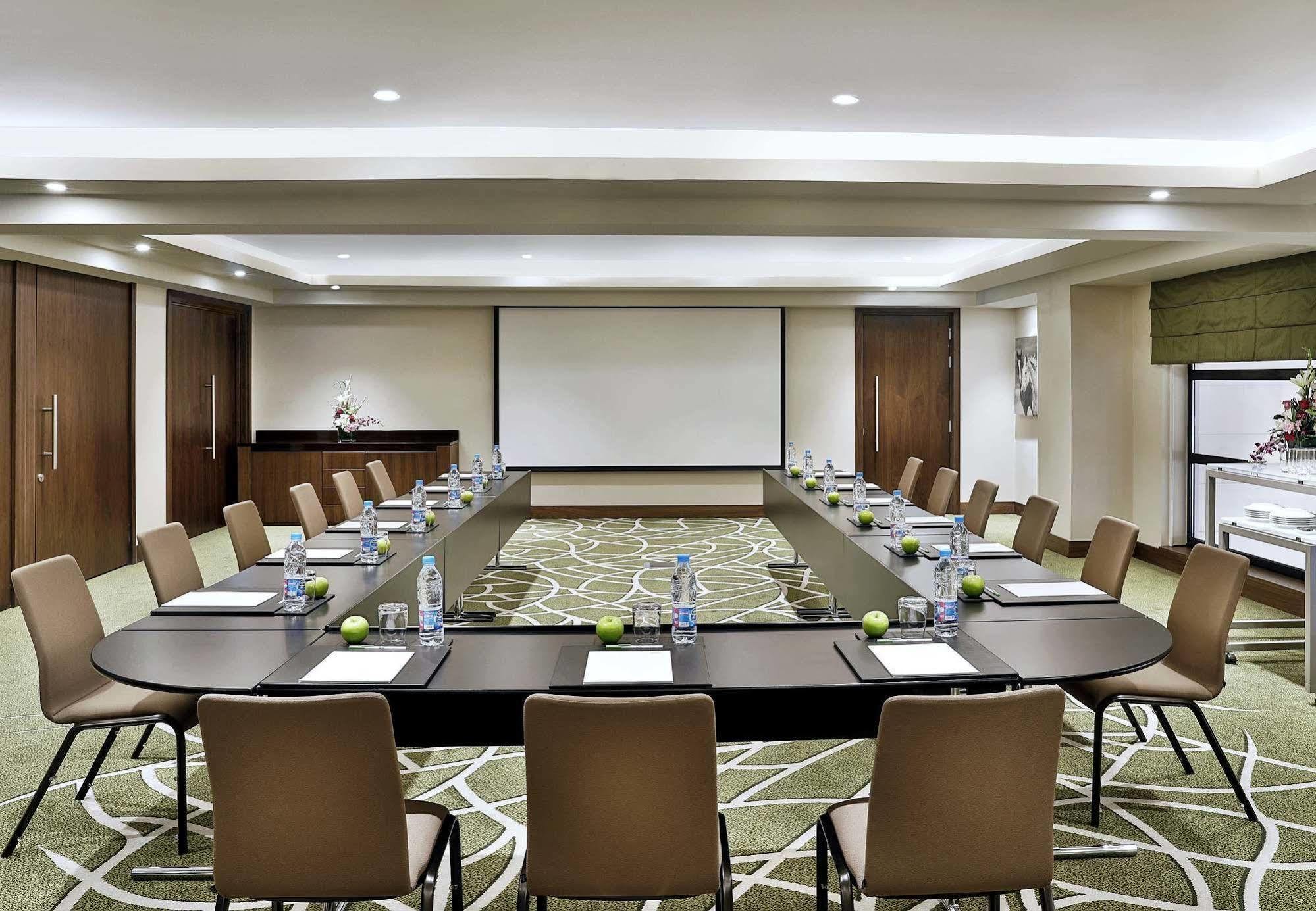 Courtyard By Marriott Riyadh Olaya Riade Exterior foto